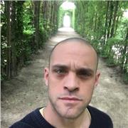 Insegnante laureato di italiano e storia per studenti dalle elementari alle superiori